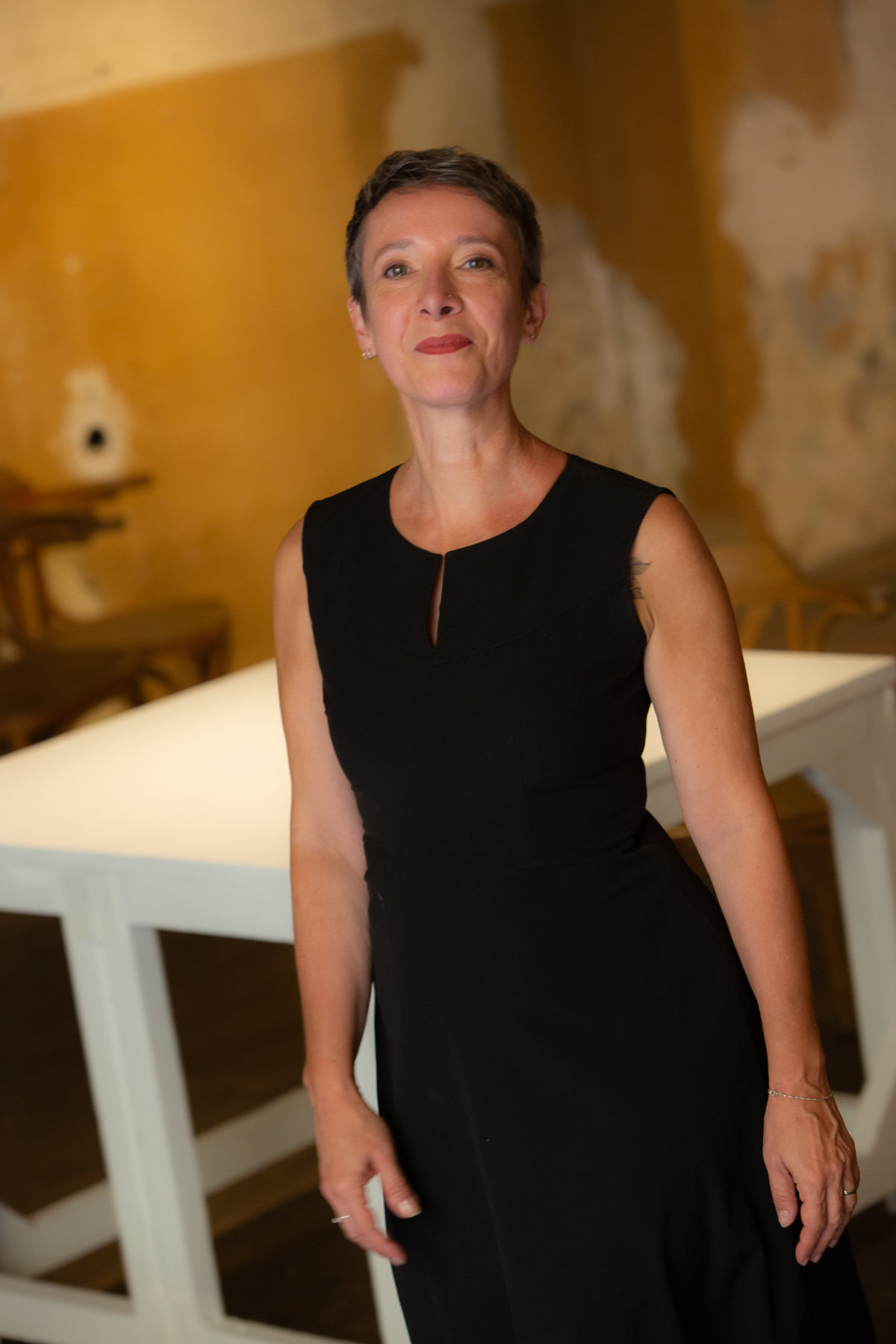 Roberta Cortese_about-bg 2022 © larryRRwilliams